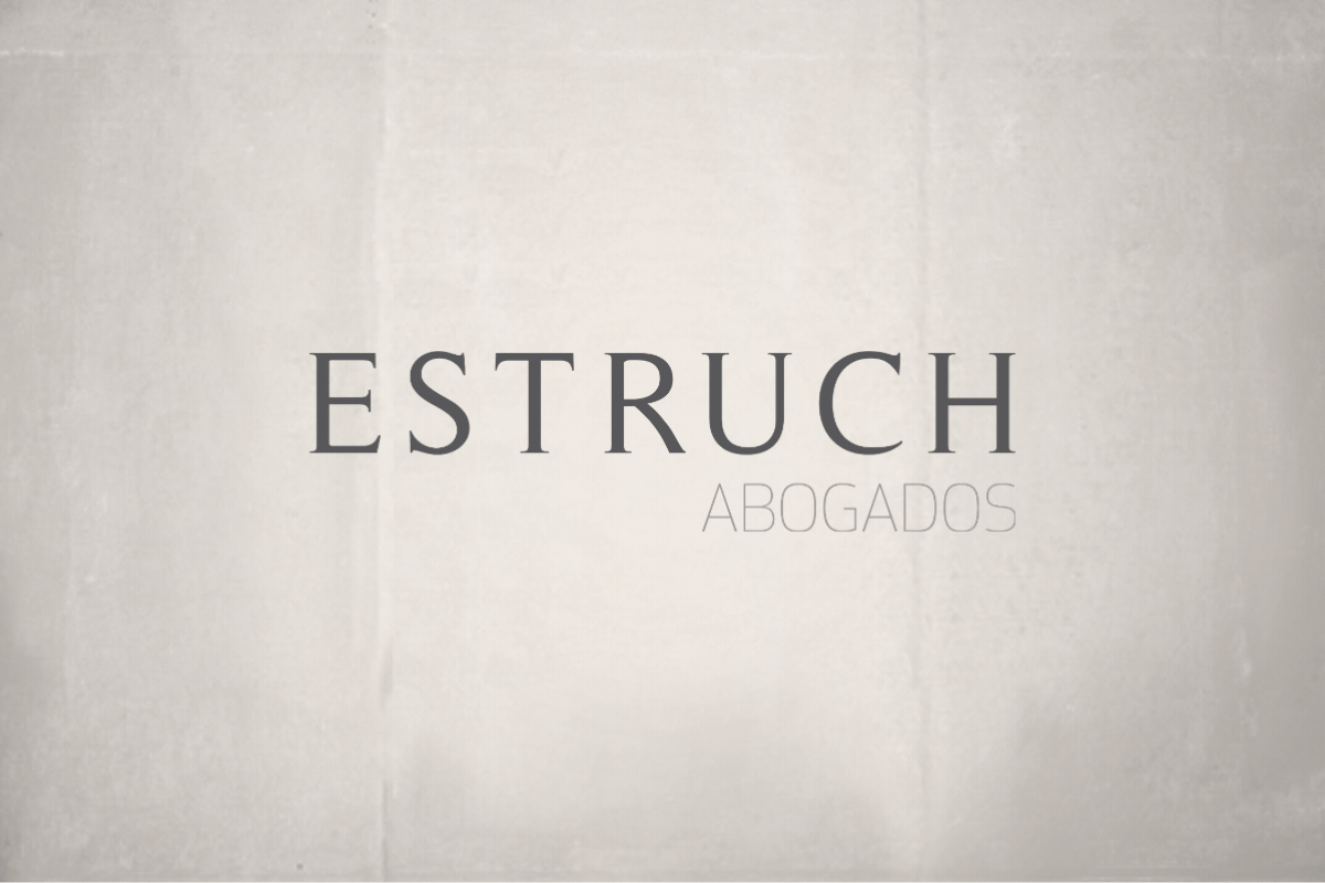 Una-Identidad-Corporativa-con-Solera,-Precisión-y-Estilo-Propio:-ESTRUCH-Abogados-en-Gandia